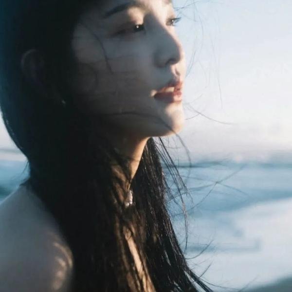 我们在黑夜中相拥